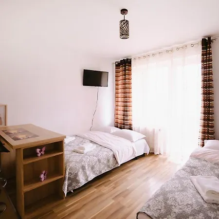 Harmony -mall Coresi Apartment *